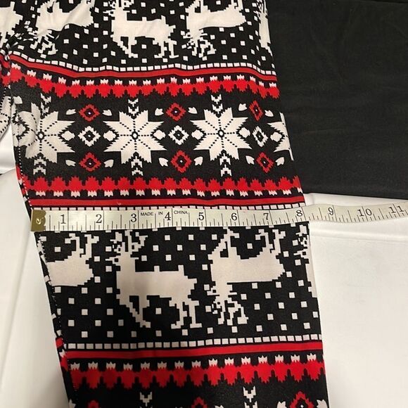 Eevee Plus Size Leggings. Christmas 🎄 Theme. - Picture 4 of 6